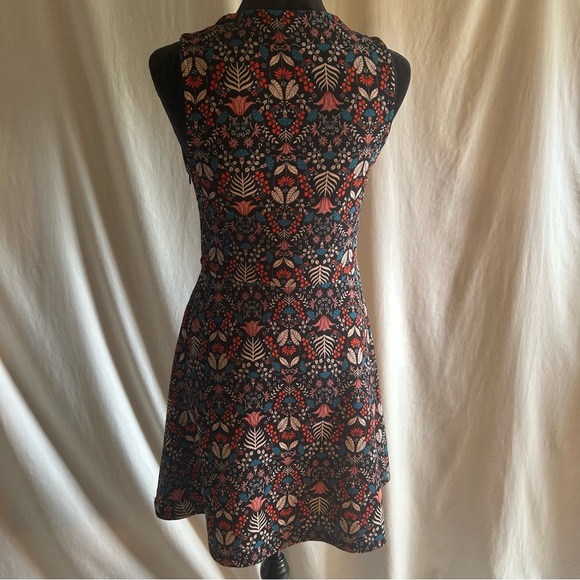 Like New Alya A-Line Fit Flare Floral Pattern Dress Women’s Size Small - Picture 3 of 8